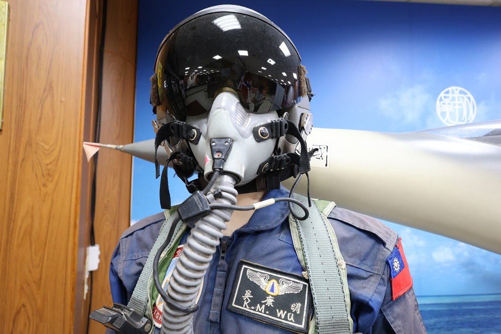 【台中沙鹿|航空迷必衝】全台唯一!戰機在門口站崗「翔園文旅」美式獨棟別墅,清泉崗2天1夜秘境攻略 - 第6張圖 【台中沙鹿|航空迷必衝】全台唯一!戰機在門口站崗「翔園文旅」美式獨棟別墅,清泉崗2天1夜秘境攻略