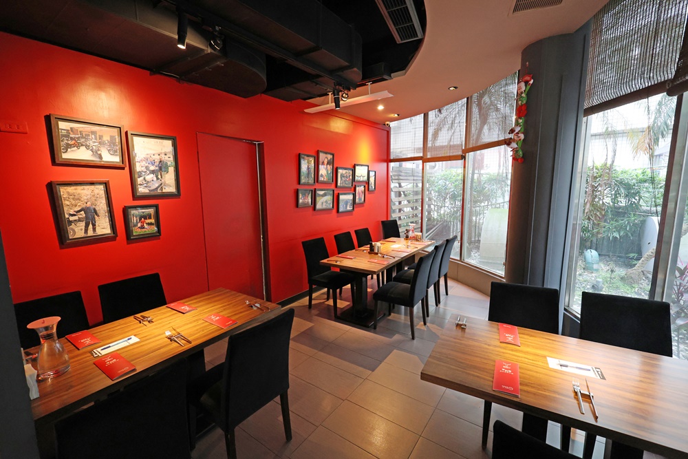 【六張犁美食】「亨利客原味炭烤牛排」老饕牛排、伊比利豬雙重享受 台北信義區平價質感首選! - 第10張圖 【六張犁美食】「亨利客原味炭烤牛排」老饕牛排、伊比利豬雙重享受 台北信義區平價質感首選!