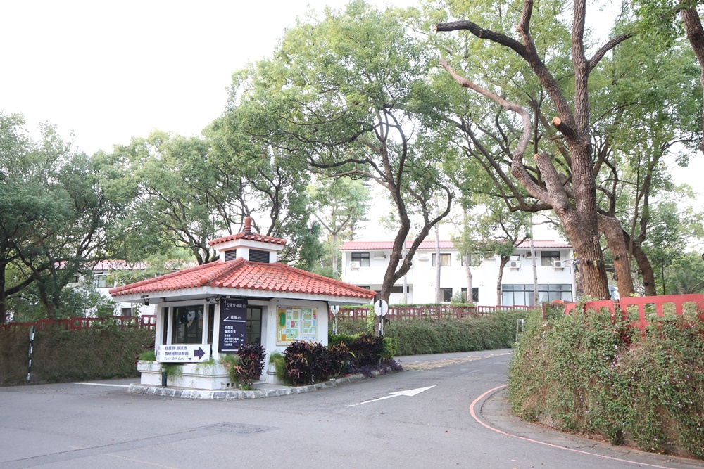 【台中沙鹿|航空迷必衝】全台唯一!戰機在門口站崗「翔園文旅」美式獨棟別墅,清泉崗2天1夜秘境攻略 - 第17張圖 【台中沙鹿|航空迷必衝】全台唯一!戰機在門口站崗「翔園文旅」美式獨棟別墅,清泉崗2天1夜秘境攻略