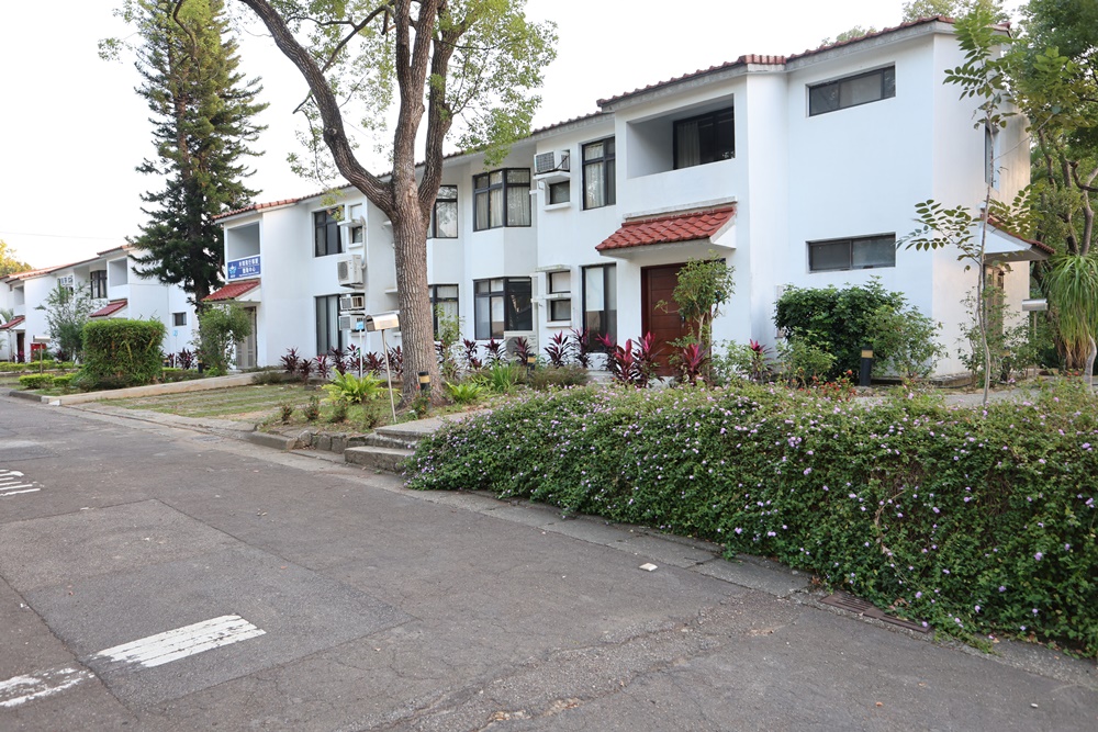 【台中沙鹿|航空迷必衝】全台唯一!戰機在門口站崗「翔園文旅」美式獨棟別墅,清泉崗2天1夜秘境攻略 - 第18張圖 【台中沙鹿|航空迷必衝】全台唯一!戰機在門口站崗「翔園文旅」美式獨棟別墅,清泉崗2天1夜秘境攻略