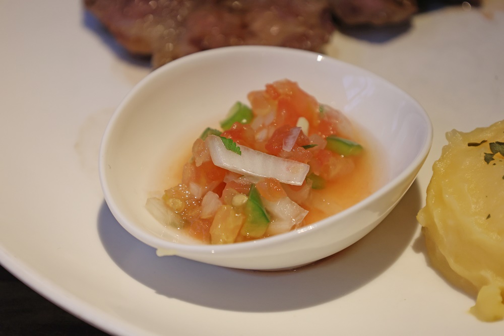 【六張犁美食】「亨利客原味炭烤牛排」老饕牛排、伊比利豬雙重享受 台北信義區平價質感首選! - 第26張圖 【六張犁美食】「亨利客原味炭烤牛排」老饕牛排、伊比利豬雙重享受 台北信義區平價質感首選!