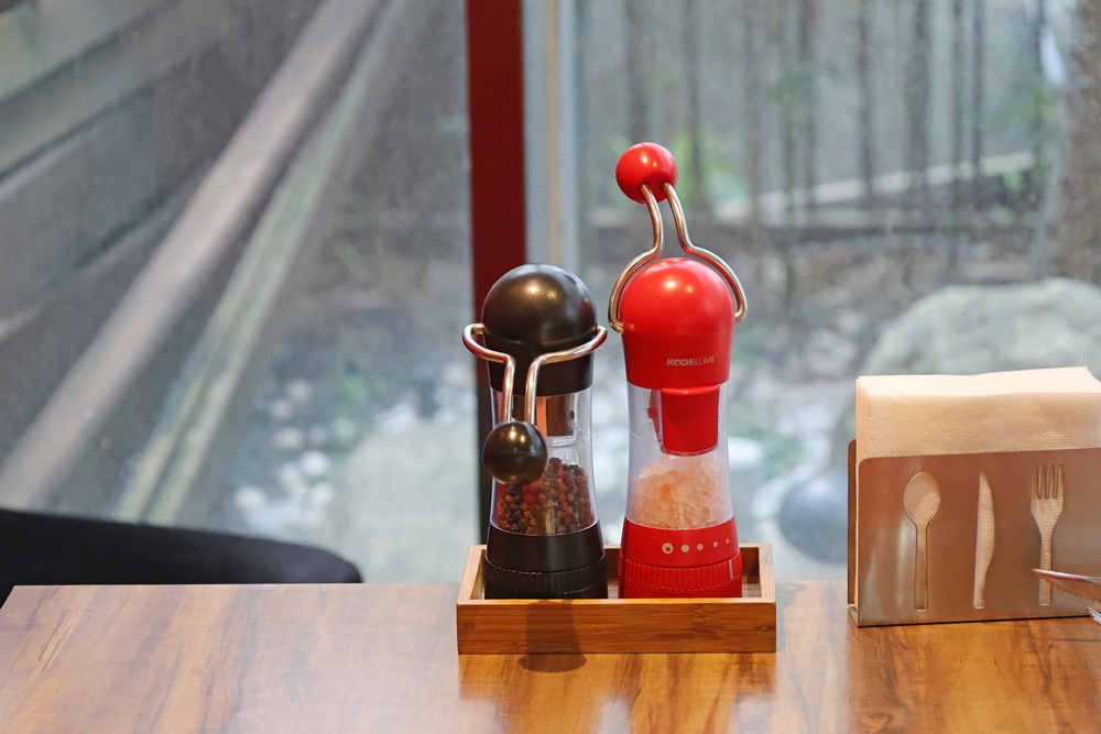 【六張犁美食】「亨利客原味炭烤牛排」老饕牛排、伊比利豬雙重享受 台北信義區平價質感首選! - 第29張圖 【六張犁美食】「亨利客原味炭烤牛排」老饕牛排、伊比利豬雙重享受 台北信義區平價質感首選!