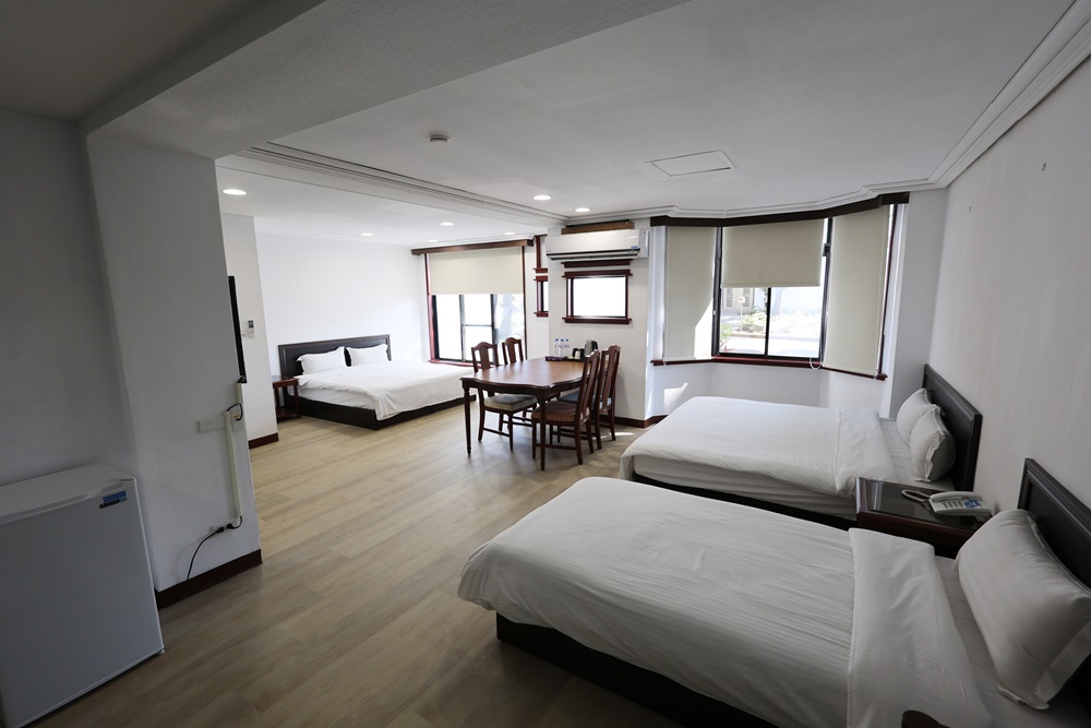 【台中沙鹿|航空迷必衝】全台唯一!戰機在門口站崗「翔園文旅」美式獨棟別墅,清泉崗2天1夜秘境攻略 - 第32張圖 【台中沙鹿|航空迷必衝】全台唯一!戰機在門口站崗「翔園文旅」美式獨棟別墅,清泉崗2天1夜秘境攻略