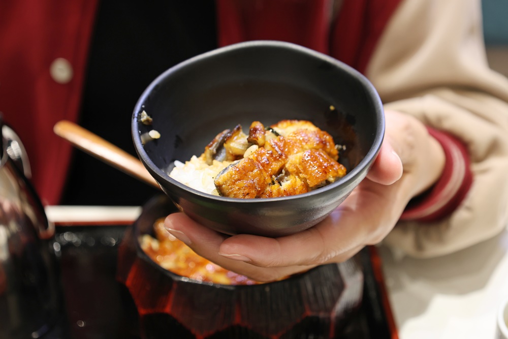 【南港LaLaport美食推薦】大江戶町 鰻屋:鰻魚控必衝!週三限定一本鰻半價,松露牛鰻雙主菜超奢華,夢幻3+1吃法全攻略 - 第34張圖 【南港LaLaport美食推薦】大江戶町 鰻屋:鰻魚控必衝!週三限定一本鰻半價,松露牛鰻雙主菜超奢華,夢幻3+1吃法全攻略