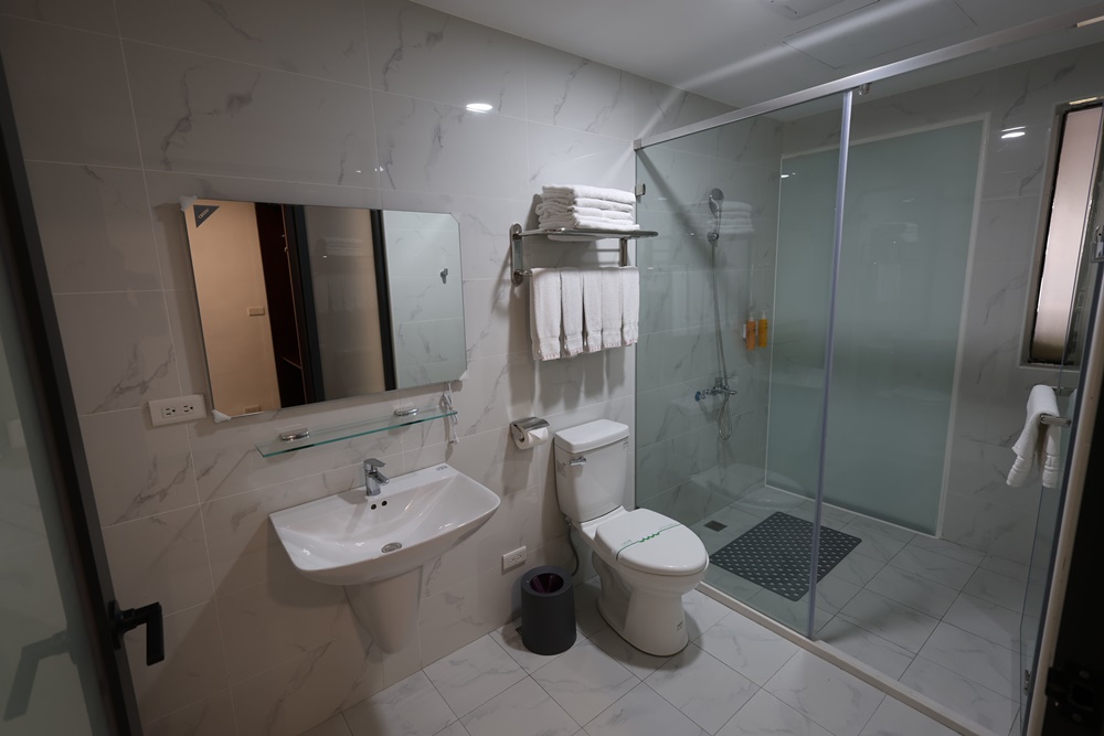 【台中沙鹿|航空迷必衝】全台唯一!戰機在門口站崗「翔園文旅」美式獨棟別墅,清泉崗2天1夜秘境攻略 - 第34張圖 【台中沙鹿|航空迷必衝】全台唯一!戰機在門口站崗「翔園文旅」美式獨棟別墅,清泉崗2天1夜秘境攻略