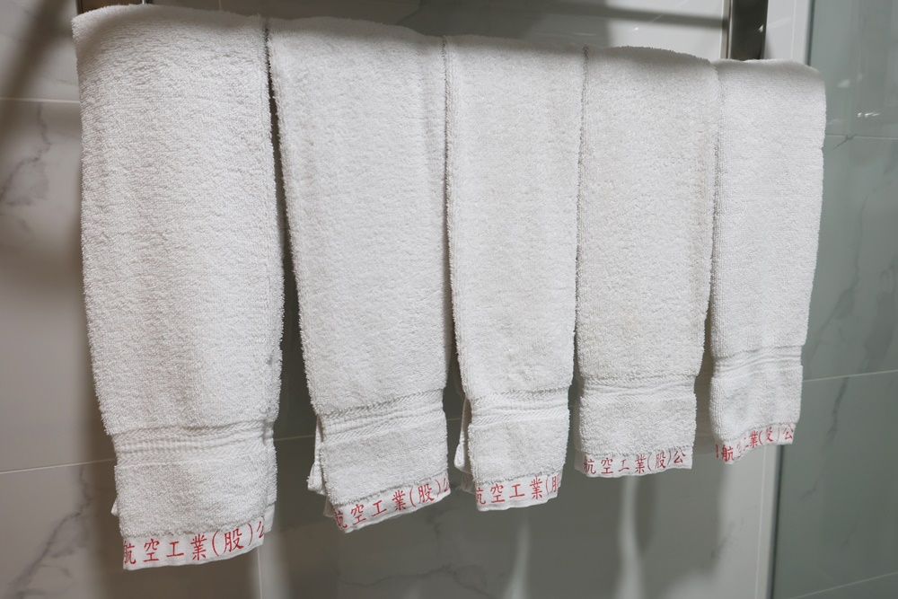 【台中沙鹿|航空迷必衝】全台唯一!戰機在門口站崗「翔園文旅」美式獨棟別墅,清泉崗2天1夜秘境攻略 - 第35張圖 【台中沙鹿|航空迷必衝】全台唯一!戰機在門口站崗「翔園文旅」美式獨棟別墅,清泉崗2天1夜秘境攻略