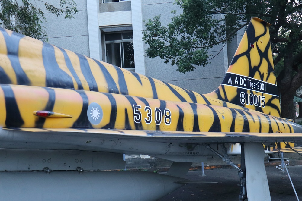 【台中沙鹿|航空迷必衝】全台唯一!戰機在門口站崗「翔園文旅」美式獨棟別墅,清泉崗2天1夜秘境攻略 - 第48張圖 【台中沙鹿|航空迷必衝】全台唯一!戰機在門口站崗「翔園文旅」美式獨棟別墅,清泉崗2天1夜秘境攻略