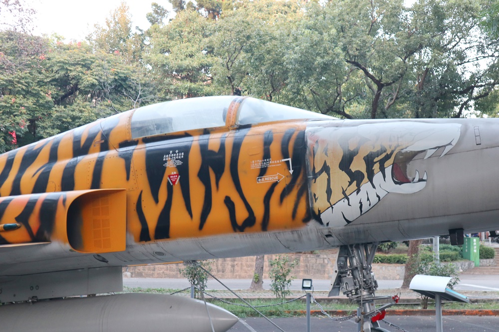 【台中沙鹿|航空迷必衝】全台唯一!戰機在門口站崗「翔園文旅」美式獨棟別墅,清泉崗2天1夜秘境攻略 - 第49張圖 【台中沙鹿|航空迷必衝】全台唯一!戰機在門口站崗「翔園文旅」美式獨棟別墅,清泉崗2天1夜秘境攻略