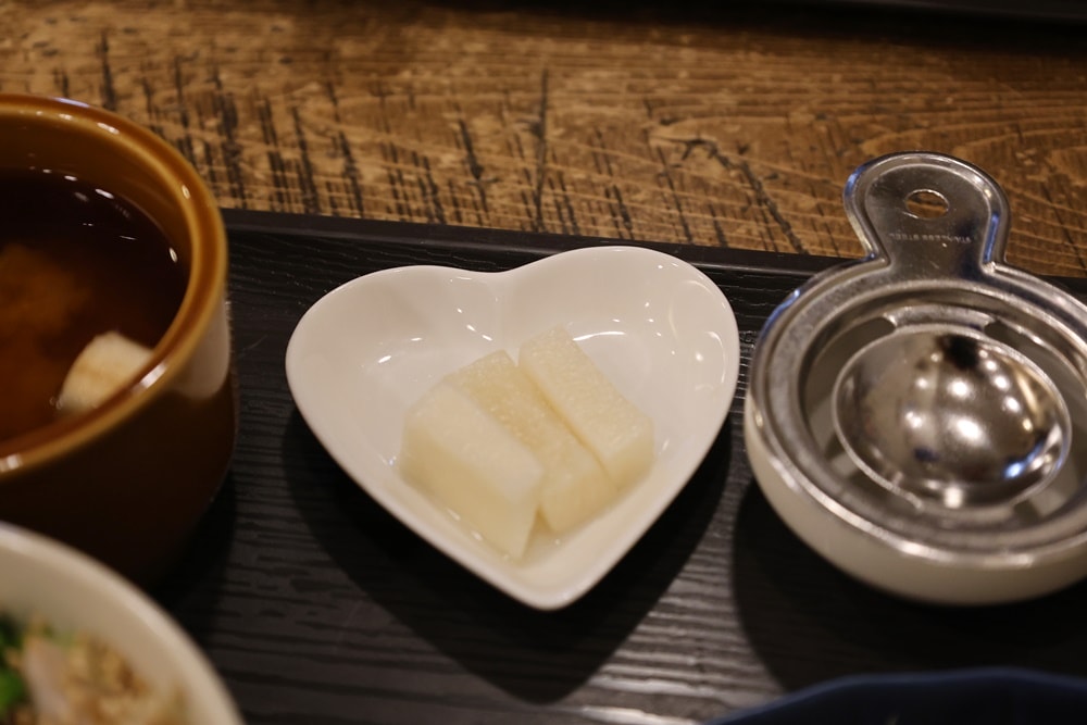 【日本大阪】蛋控必衝！「Egg Tree」極致生雞蛋拌飯，像雲朵般的療癒系早午餐