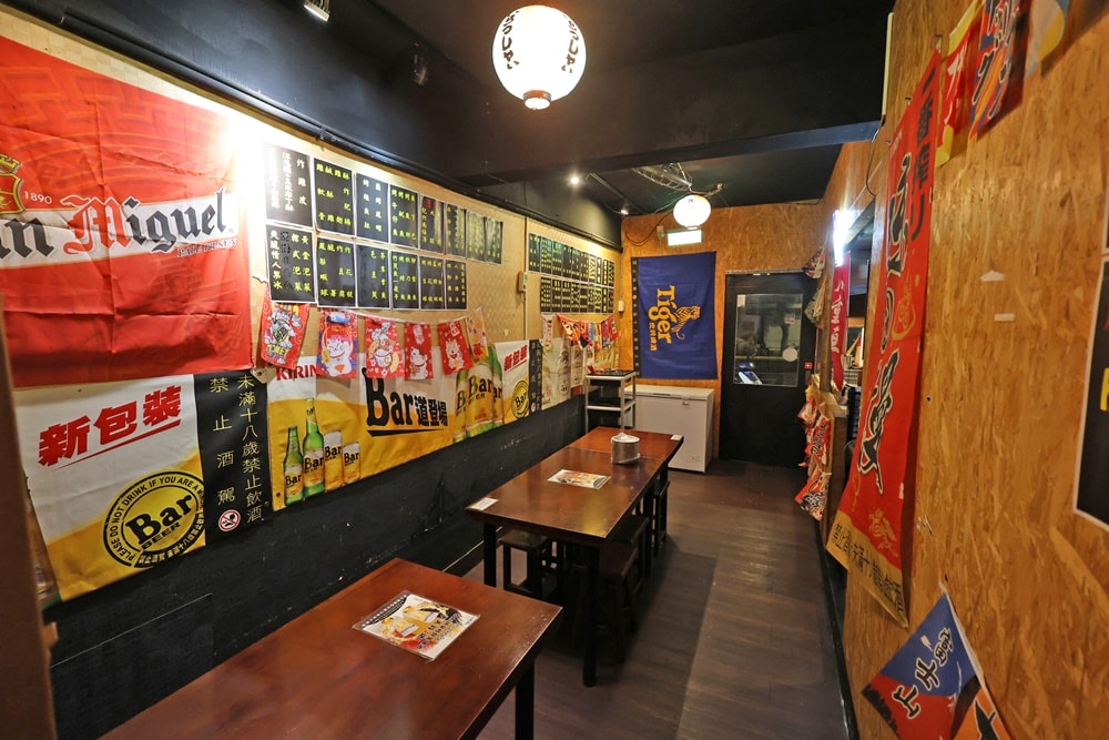 【文山區美食】雞老闆桶仔雞｜萬隆店內建KTV的台日居酒屋 聚餐送雞完整食記